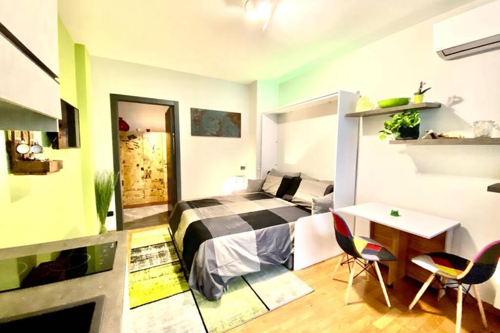 Spa Tiny Love Apartment Close To Milan-Como-Malpensa Saronno Exterior foto
